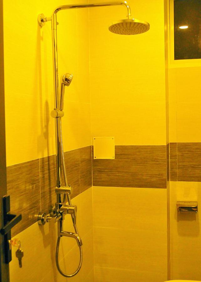 Aries Hotel トゥイホア エクステリア 写真